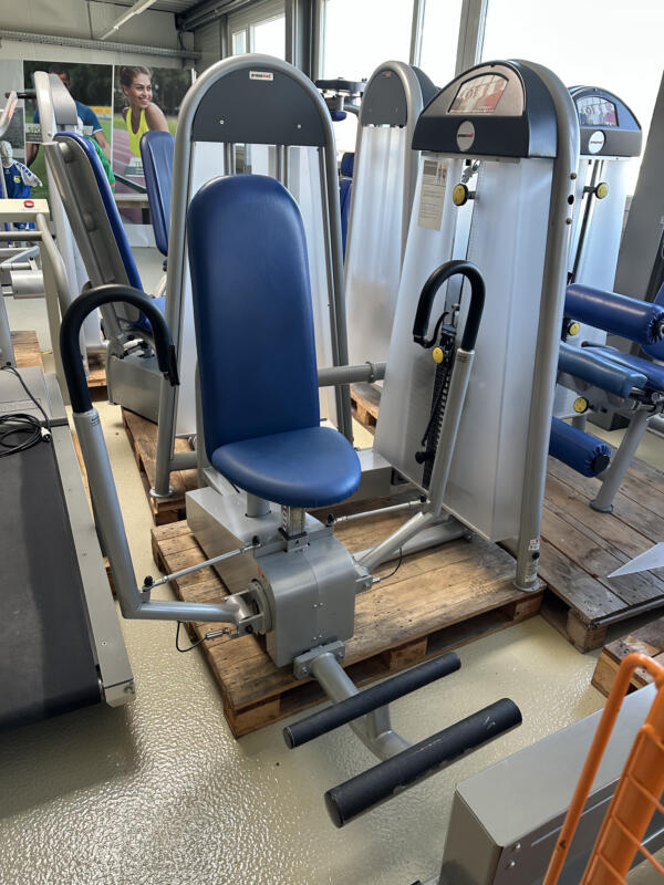 Compass 530<br> Brustpresse /<br>Ruderzug